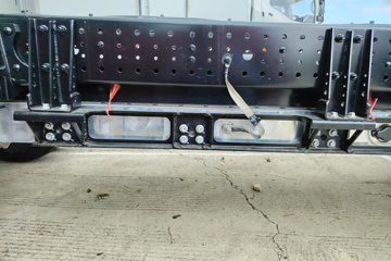 ���ǵ�T5EV ��ҵ�� 4.5T 4.03�׵��Ŵ��綯��ʽ�Ῠ100kWhͼƬ