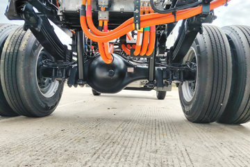 ���ǵ�T5EV ��ҵ�� 4.5T 4.03�׵��Ŵ��綯��ʽ�Ῠ100kWhͼƬ