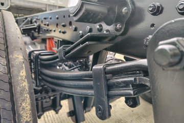 ���ǵ�T5EV ��ҵ�� 4.5T 4.03�׵��Ŵ��綯��ʽ�Ῠ100kWhͼƬ