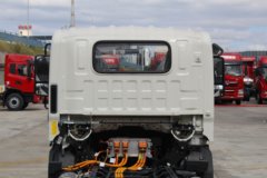 江铃 乐行E路达 果蔬配送版 4.5T 4.2米单排纯电动仓栅式轻卡100.46kWh