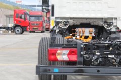 江铃 乐行E路达 果蔬配送版 4.5T 4.2米单排纯电动仓栅式轻卡100.46kWh