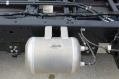 江铃 乐行E路达 果蔬配送版 4.5T 4.2米单排纯电动仓栅式轻卡100.46kWh