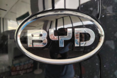 比亚迪T5 财富版 4.5T 4.03米单排纯电动仓栅式轻卡 132kWh