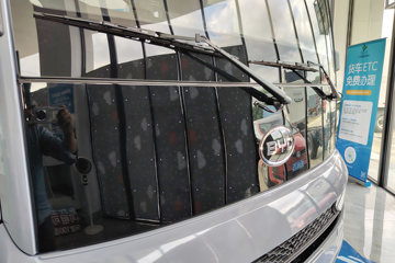 ���ǵ�T5 �Ƹ��� 4.5T 4.03�׵��Ŵ��綯��դʽ�Ῠ 132kWhͼƬ