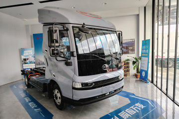 ���ǵ�T5 �Ƹ��� 4.5T 4.03�׵��Ŵ��綯��դʽ�Ῠ 132kWhͼƬ