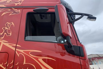 ���������콢KX ���߰� 14.5L LNG 630���� 6X4 ����14�� ǣ����ͼƬ