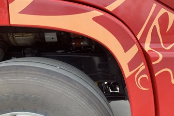 ���������콢KX ���߰� 14.5L LNG 630���� 6X4 ����14�� ǣ����ͼƬ