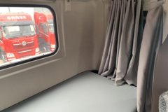 东风天龙旗舰KX 王者版 14.5L LNG 630马力 6X4 东风14档 牵引车 东风天龙旗舰KX 王者版 14.5L LNG 630马力 6X4 东风14档 牵引车