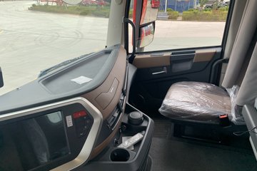 ���������콢KX ���߰� 14.5L LNG 630���� 6X4 ����14�� ǣ����ͼƬ