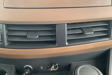 ���������콢KX ���߰� 14.5L LNG 630���� 6X4 ����14�� ǣ����ͼƬ