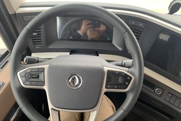 ���������콢KX ���߰� 14.5L LNG 630���� 6X4 ����14�� ǣ����ͼƬ