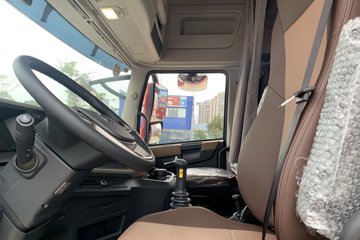 ���������콢KX ���߰� 14.5L LNG 630���� 6X4 ����14�� ǣ����ͼƬ