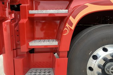 ���������콢KX ���߰� 14.5L LNG 630���� 6X4 ����14�� ǣ����ͼƬ