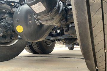 ���������콢KX ���߰� 14.5L LNG 630���� 6X4 ����14�� ǣ����ͼƬ