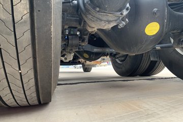 ���������콢KX ���߰� 14.5L LNG 630���� 6X4 ����14�� ǣ����ͼƬ