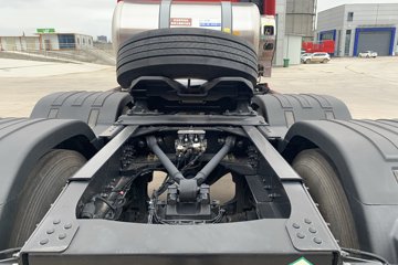 ���������콢KX ���߰� 14.5L LNG 630���� 6X4 ����14�� ǣ����ͼƬ