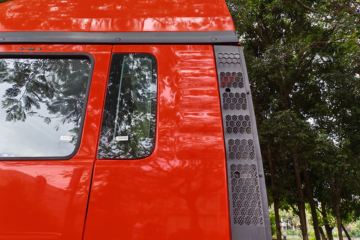 ����HOWO TX7 4.6L���� 245���� 4X2 �й�����8�� 7.8���Ű���ʽ�ػ���ͼƬ