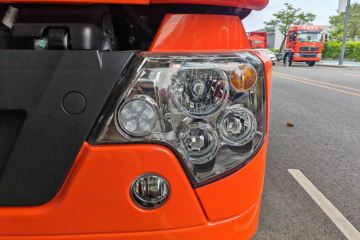 ����HOWO TX7 4.6L���� 245���� 4X2 �й�����8�� 7.8���Ű���ʽ�ػ���ͼƬ