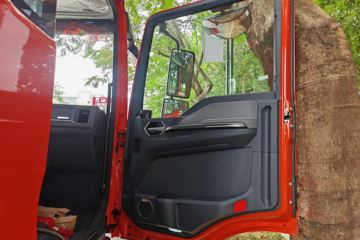 ����HOWO TX7 4.6L���� 245���� 4X2 �й�����8�� 7.8���Ű���ʽ�ػ���ͼƬ