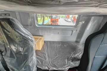 ����HOWO TX7 4.6L���� 245���� 4X2 �й�����8�� 7.8���Ű���ʽ�ػ���ͼƬ