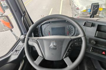 ����HOWO TX7 4.6L���� 245���� 4X2 �й�����8�� 7.8���Ű���ʽ�ػ���ͼƬ