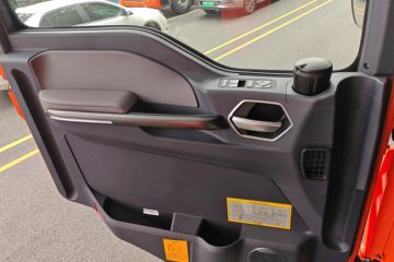 ����HOWO TX7 4.6L���� 245���� 4X2 �й�����8�� 7.8���Ű���ʽ�ػ���ͼƬ