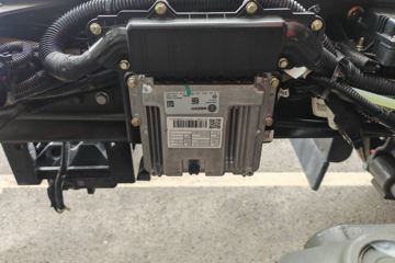 ����HOWO TX7 4.6L���� 245���� 4X2 �й�����8�� 7.8���Ű���ʽ�ػ���ͼƬ