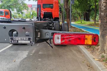 ����HOWO TX7 4.6L���� 245���� 4X2 �й�����8�� 7.8���Ű���ʽ�ػ���ͼƬ