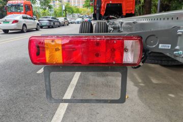 ����HOWO TX7 4.6L���� 245���� 4X2 �й�����8�� 7.8���Ű���ʽ�ػ���ͼƬ