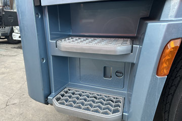 ŷ������3 7L���� 300���� 4X2 ��ʿ��8�� 9.6����ʽ�ػ���ͼƬ