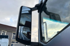 欧曼银河3 7L柴油 300马力 4X2 法士特8档 9.6米厢式载货车 欧曼银河3 7L柴油 300马力 4X2 法士特8档 9.6米厢式载货车