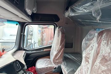 ŷ������3 7L���� 300���� 4X2 ��ʿ��8�� 9.6����ʽ�ػ���ͼƬ