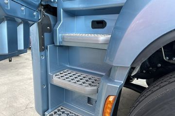 ŷ������3 7L���� 300���� 4X2 ��ʿ��8�� 9.6����ʽ�ػ���ͼƬ