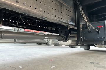 ŷ������3 7L���� 300���� 4X2 ��ʿ��8�� 9.6����ʽ�ػ���ͼƬ