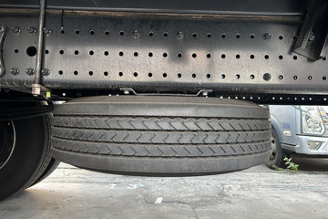 ŷ������3 7L���� 300���� 4X2 ��ʿ��8�� 9.6����ʽ�ػ���ͼƬ