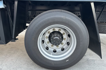 ŷ������3 7L���� 300���� 4X2 ��ʿ��8�� 9.6����ʽ�ػ���ͼƬ