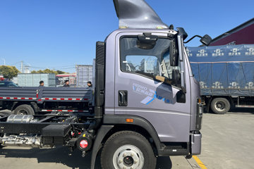 ����HOWOͳ˧ 170���� ��ʿ��8�� 4.15�׵��Ų�դʽ�ῨͼƬ