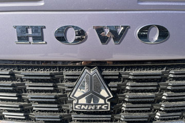 ����HOWOͳ˧ 170���� ��ʿ��8�� 4.15�׵��Ų�դʽ�ῨͼƬ