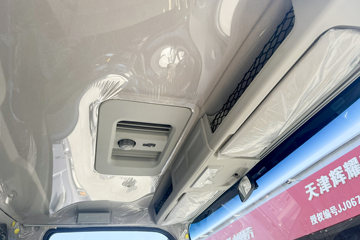 ����HOWOͳ˧ 170���� ��ʿ��8�� 4.15�׵��Ų�դʽ�ῨͼƬ