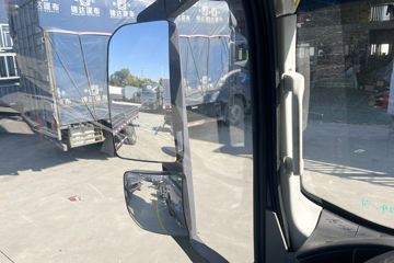 ����HOWOͳ˧ 170���� ��ʿ��8�� 4.15�׵��Ų�դʽ�ῨͼƬ