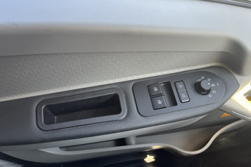 ����HOWOͳ˧ 170���� ��ʿ��8�� 4.15�׵��Ų�դʽ�ῨͼƬ