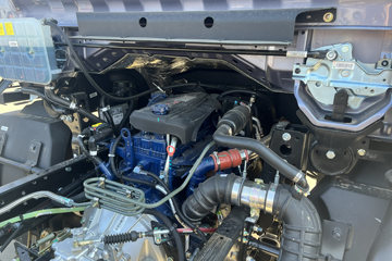 ����HOWOͳ˧ 170���� ��ʿ��8�� 4.15�׵��Ų�դʽ�ῨͼƬ