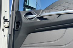 重汽汕德卡SITRAK G5 全勤之王 6.9L柴油 290马力 4X2 中国重汽10档 AMT自动档 9.6米厢式载货车 重汽汕德卡SITRAK G5 全勤之王 6.9L柴油 290马力 4X2 中国重汽10档 AMT自动档 9.6米厢式载货车