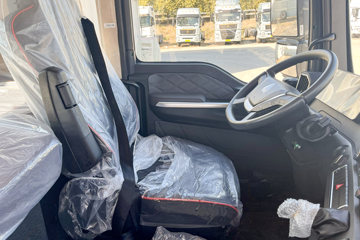 �����ǵ¿�SITRAK G5 ȫ��֮�� 6.9L���� 290���� 4X2 �й�����10�� AMT�Զ��� 9.6����ʽ�ػ���ͼƬ