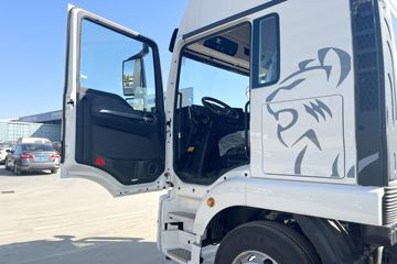 �����ǵ¿�SITRAK G5 ȫ��֮�� 6.9L���� 290���� 4X2 �й�����10�� AMT�Զ��� 9.6����ʽ�ػ���ͼƬ