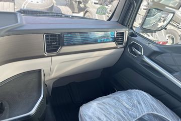 �����ǵ¿�SITRAK G7S 14.6L LNG 560���� 6X4 �й�����16�� AMT�Զ��� ǣ����ͼƬ