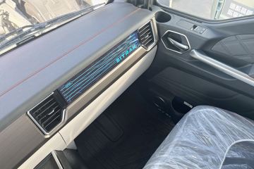 �����ǵ¿�SITRAK G7S 14.6L LNG 560���� 6X4 �й�����16�� AMT�Զ��� ǣ����ͼƬ