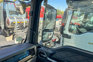 �����ǵ¿�SITRAK G7S 14.6L LNG 560���� 6X4 �й�����16�� AMT�Զ��� ǣ����ͼƬ