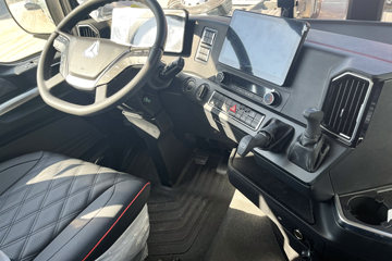 �����ǵ¿�SITRAK G7S 14.6L LNG 560���� 6X4 �й�����16�� AMT�Զ��� ǣ����ͼƬ