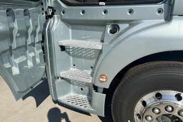 �����ǵ¿�SITRAK G7S 14.6L LNG 560���� 6X4 �й�����16�� AMT�Զ��� ǣ����ͼƬ